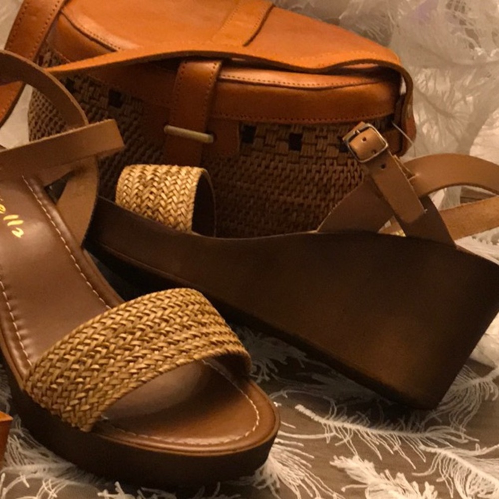 Sandal wedge new shoes - Picture 2 of 8